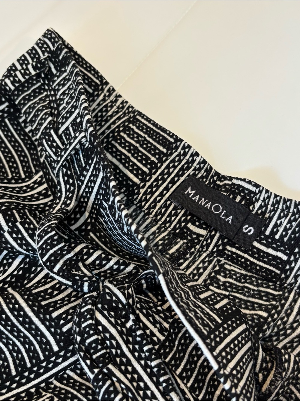 ManaOla pants - Picture 3 of 3